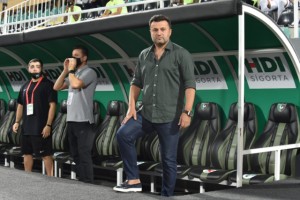 Denizlispor’da Bülent Uygun ile yollar ayrıldı