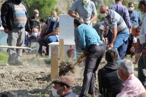 Sevgilisi tarafından öldürülen genç Gamze toprağa verildi