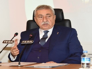 Palandöken: “En güvenilir en uygun yılbaşı hediyesi esnaftadır”