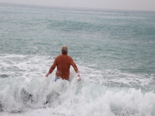 Deniz keyfini turuncu alarm bile bozamadı