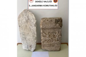 Tarihi eserleri satamadan yakalandılar