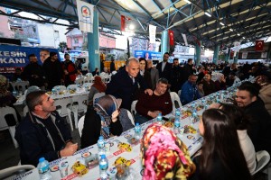 Büyükşehir’in iftar bereketi Fatih’te