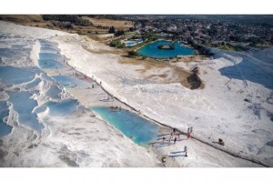 Beyaz cennet Pamukkale için karanlık tablo