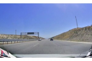 Denizli-Aydın otoyolunda ters yönü kullanan sürücü trafikteki insanların canını hiçe saydı