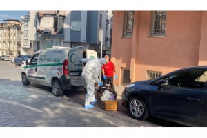 Yalnız yaşayan yaşlı adamın cesedi yayılan kötü kokuyla bulundu